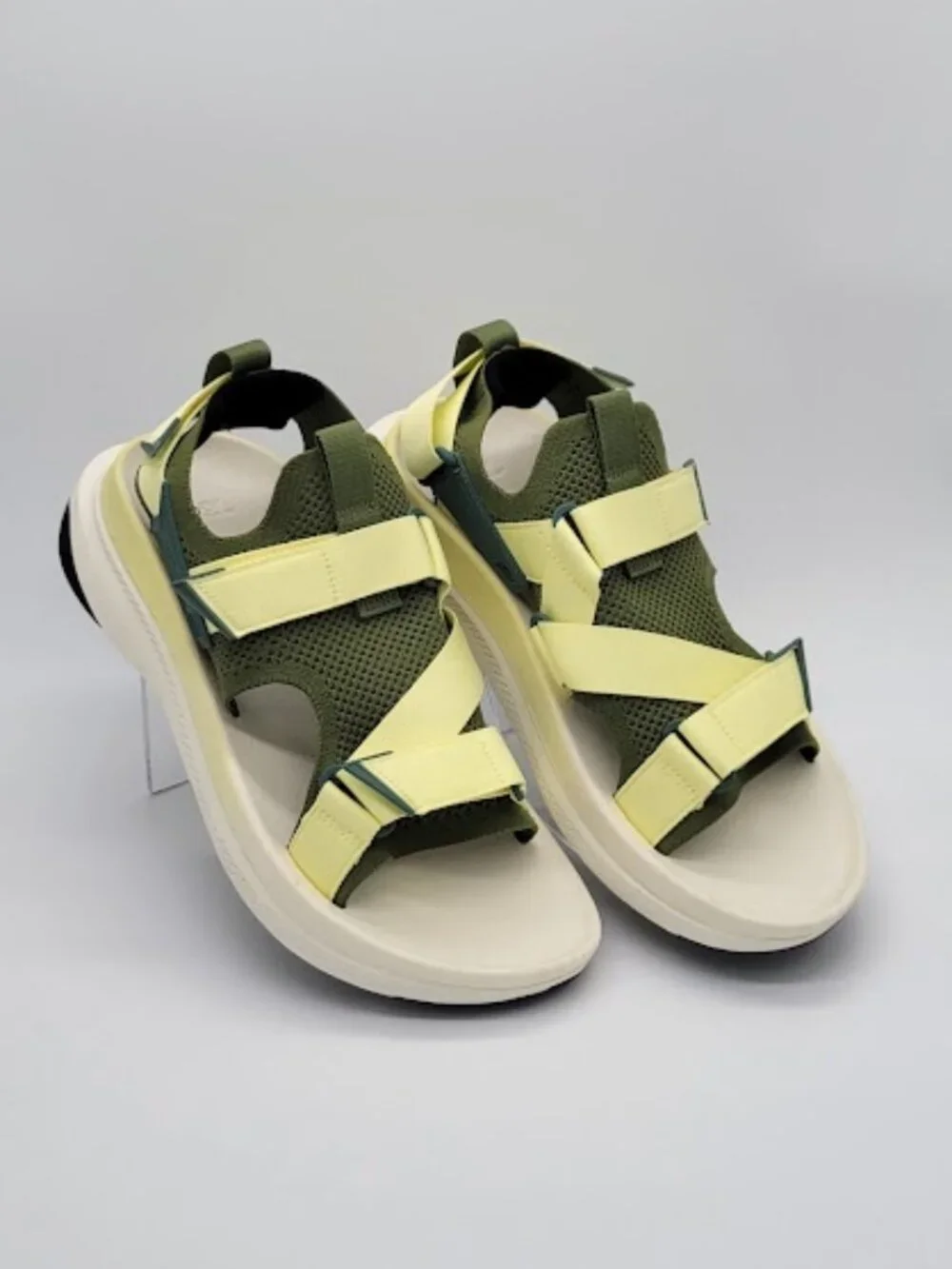 TEVA Aventrail Men’s Trail Running Hiking Sandals Green  Size 10 NWOB